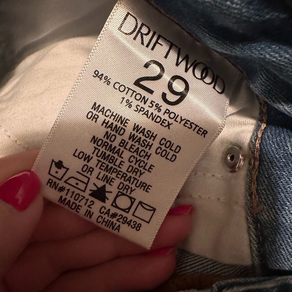 Driftwood Royce Jeans in Light Wash. size 29. NEW WITH TAGS! - Picture 10 of 16